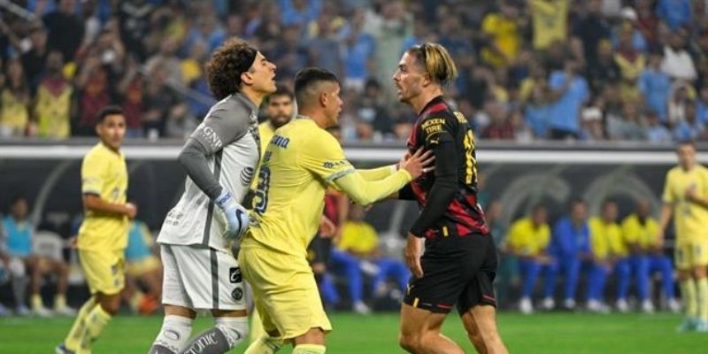 Tường thuật chi tiết thẻ đỏ và bàn thắng định mệnh tại Villa Park